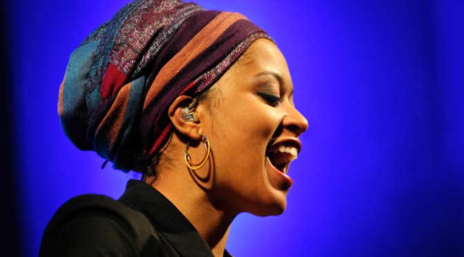 Oldie But Goodie: Cape Verde by Português Songstress~ ♫SARA TAVARES♫ #NoCriticsJustArtists