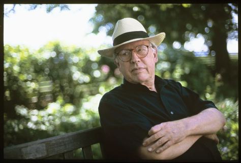 Carl Fredrik Reuterswärd, in Reuterswärd’s garden (2004). Photo by Lars Saldert