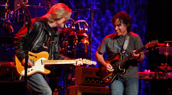 Oldie But Goodie: ‘Maneater’ by  Hall & Oates @HallOates (Daryl Hall & John Oates) #NoCriticsJustArtists