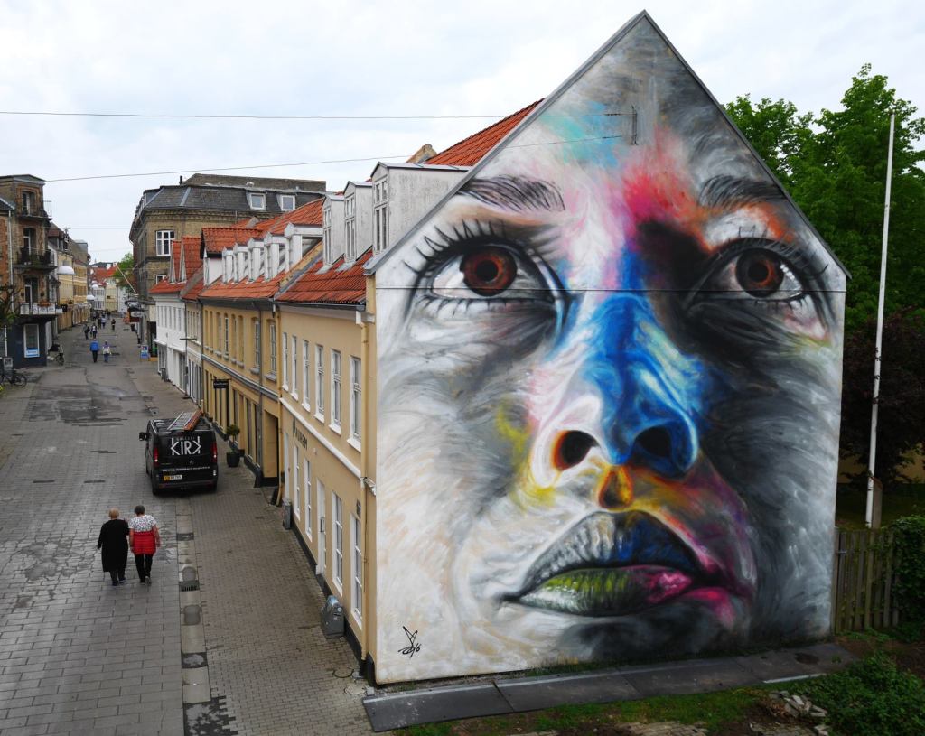 Meet #British #Muralist , David Walker #NoCriticsJustArtists